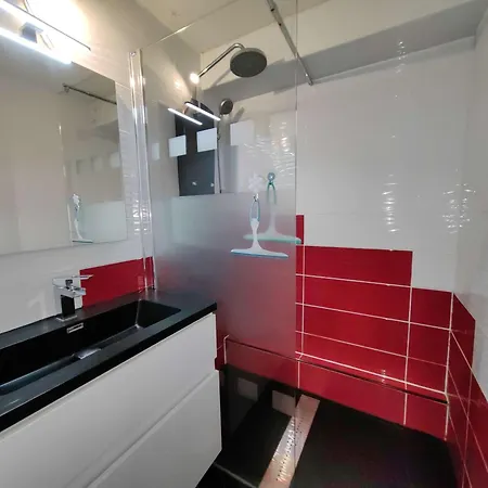 Splendide T3 Rénové Avec Piscine Et Parking à 100m De La Mer, 6 Pers, Terrasse, Wifi - Fr-1-607-206 *