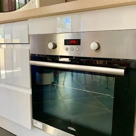 Splendide T3 Rénové Avec Piscine Et Parking à 100m De La Mer, 6 Pers, Terrasse, Wifi - Fr-1-607-206
