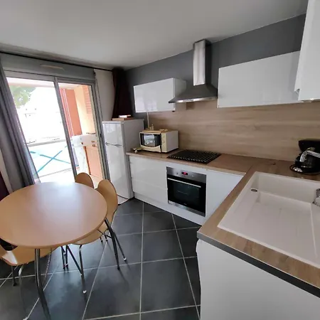 Splendide T3 Rénové Avec Piscine Et Parking à 100m De La Mer, 6 Pers, Terrasse, Wifi - Fr-1-607-206