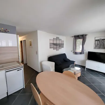 Сasa de vacaciones Splendide T3 Rénové Avec Piscine Et Parking à 100m De La Mer, 6 Pers, Terrasse, Wifi - Fr-1-607-206