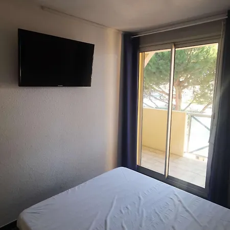 Splendide T3 Rénové Avec Piscine Et Parking à 100m De La Mer, 6 Pers, Terrasse, Wifi - Fr-1-607-206 Agde