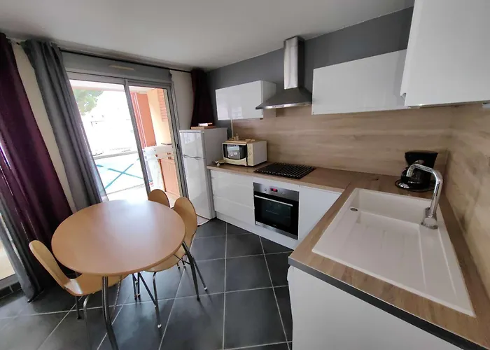 Σπίτι διακοπών Splendide T3 Renove Avec Piscine Et Parking A 100m De La Mer, 6 Pers, Terrasse, Wifi - Fr-1-607-206 *