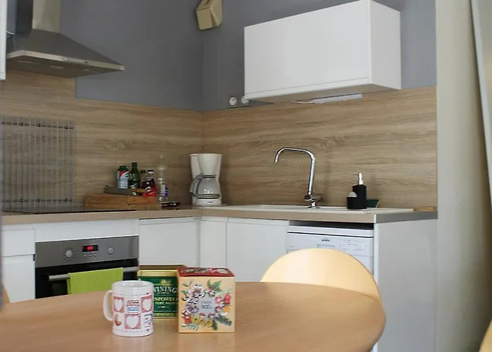 Σπίτι διακοπών Splendide T3 Renove Avec Piscine Et Parking A 100m De La Mer, 6 Pers, Terrasse, Wifi - Fr-1-607-206 Agde